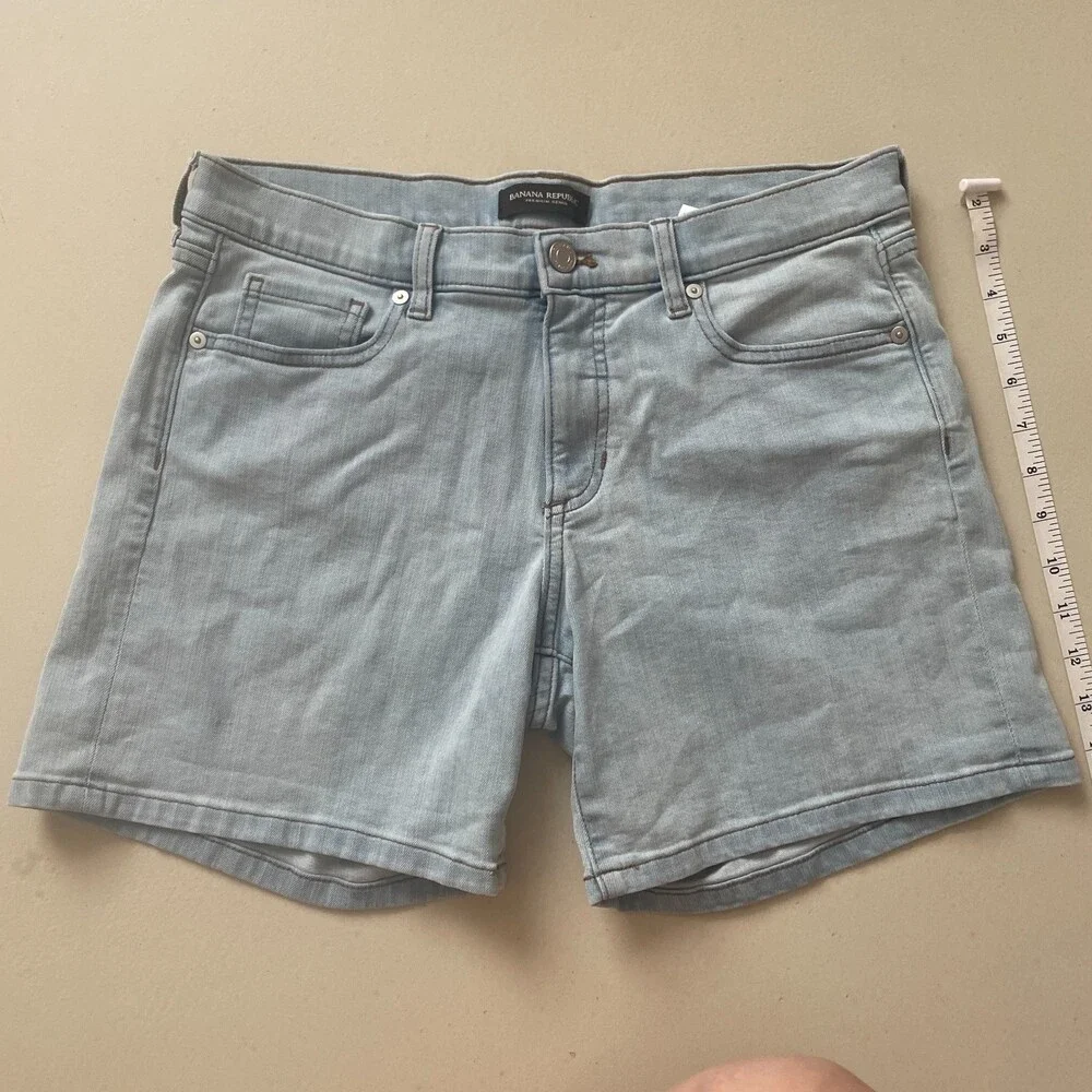 Banana Republic Mid Rise Denim Shorts White Size 4